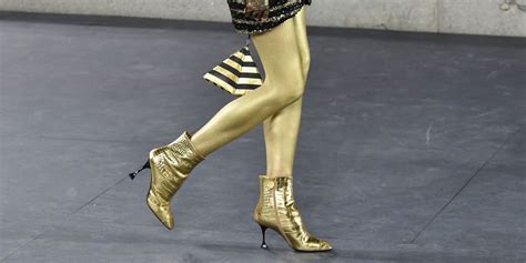 Scarpe moda 2019: il modello Chanel ispirato a Cleopatra è 